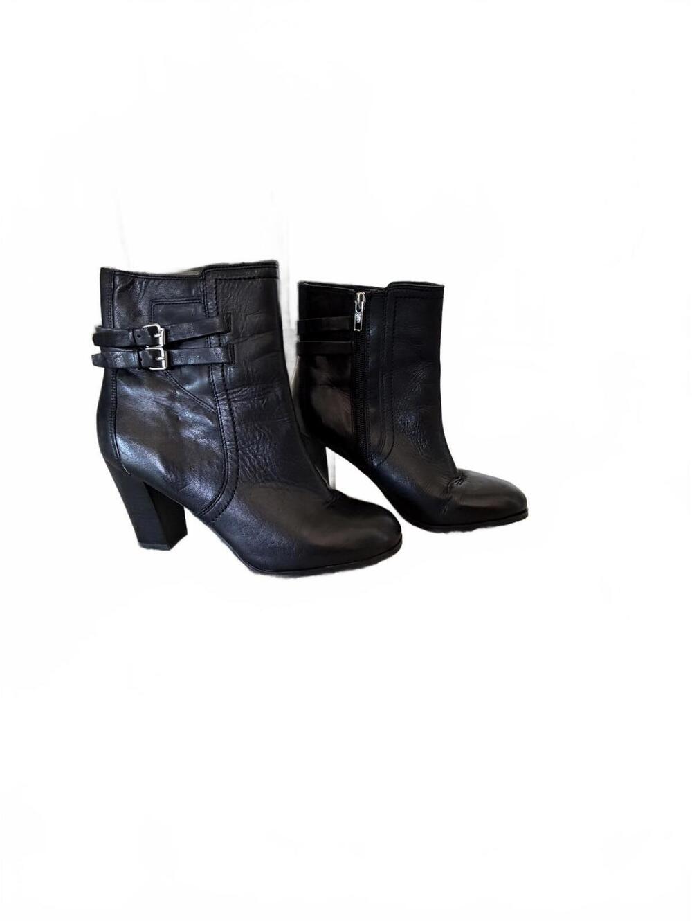 Marc Fisher | Women's Black Leather Ankle Boots | Size 8 | 1102